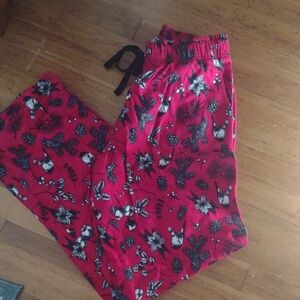 Blue Mountain Red Floral Pajama Pants. Size Medium NWOT